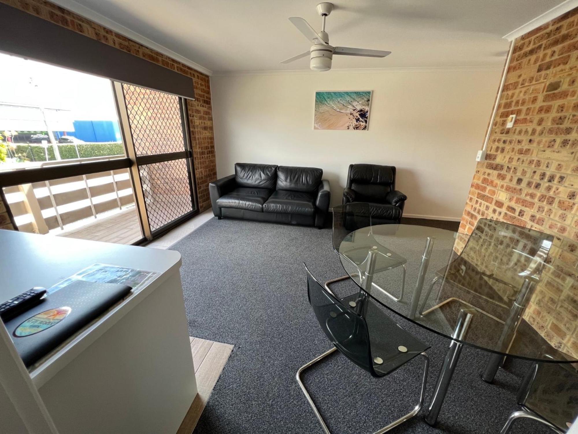 Golden Beach Motor Inn, كالوندرا المظهر الخارجي الصورة